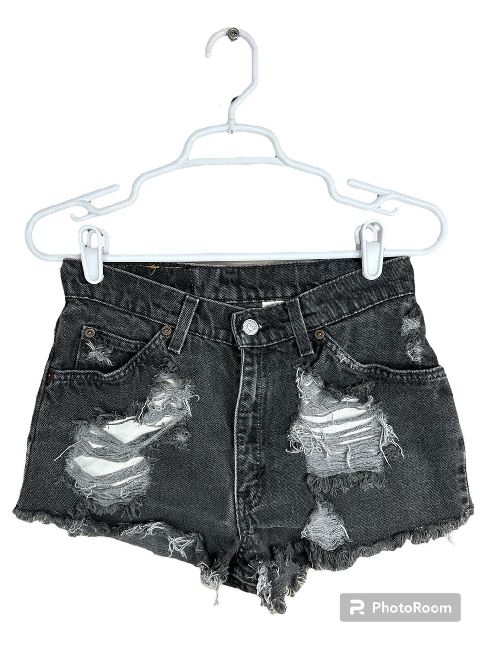 Vintage Levi’s Super Distressed Cut Off Raw Hem Black Jean Shorts Size 0/1
